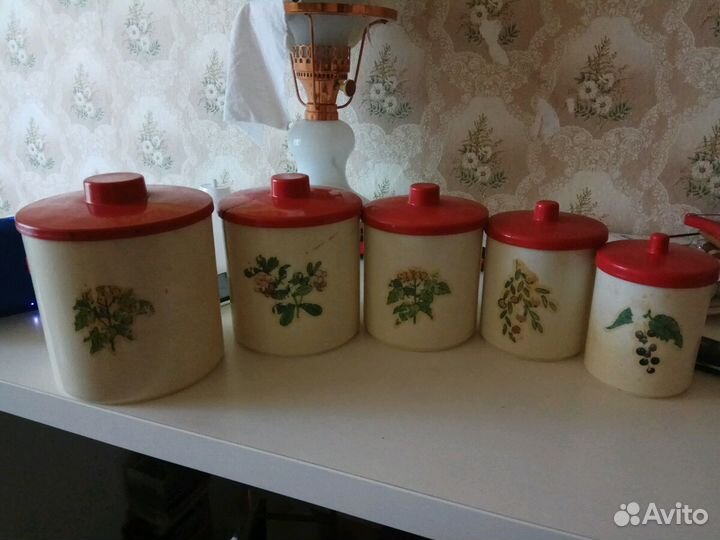 Набор контейнеров