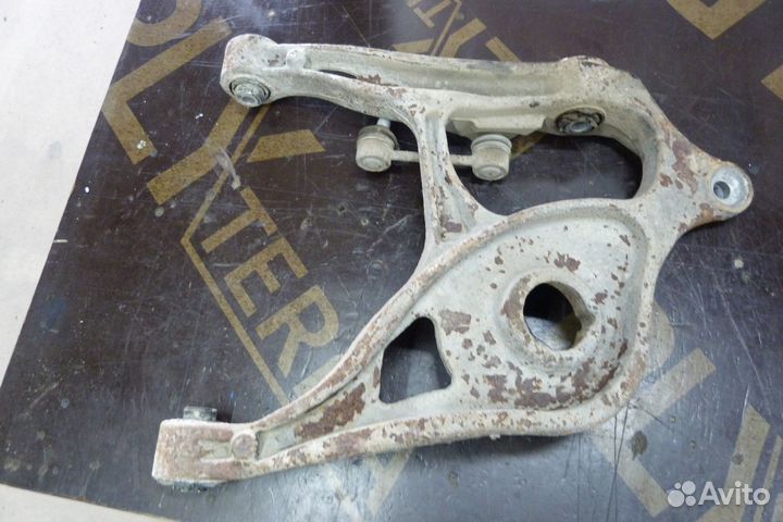 Задний нижний рычаг Mercedes Benz W164 ML