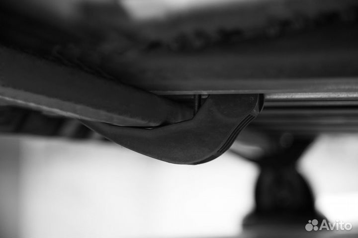 Бокс на крышу Lux Tavr 197 серый глянец