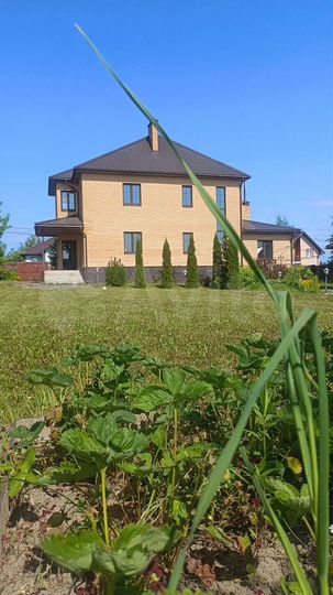 Дом 282,7 м² на участке 15 сот.