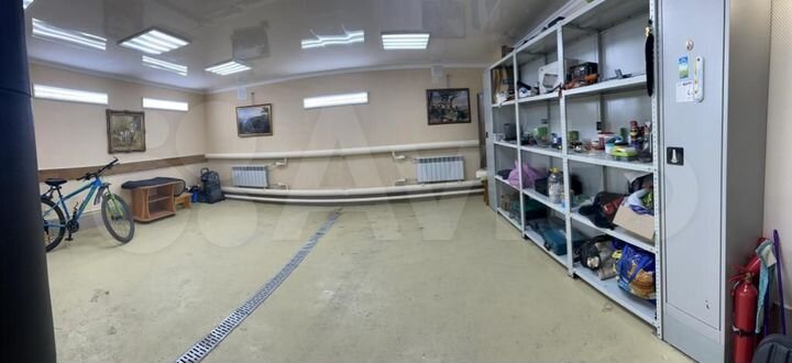 Гараж, > 30 м²