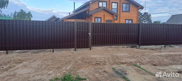 Забор из евроштакетника