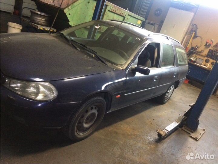 Разбор на запчасти Ford Mondeo 2