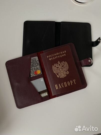 Обложка из натуральной кожи с клепкой