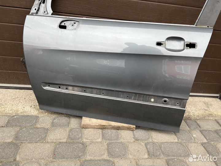 Дверь передняя левая Peugeot 308
