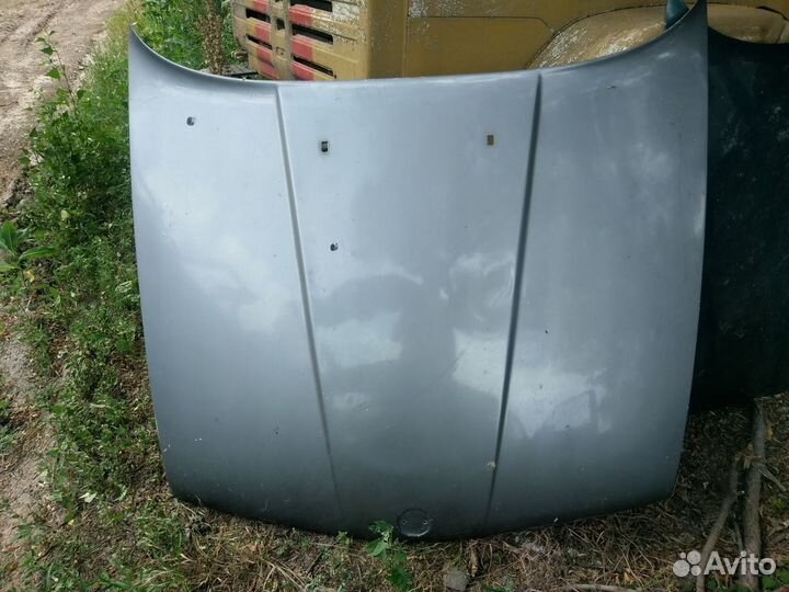 Капот узкий BMW e34 бмв е34 оригинал