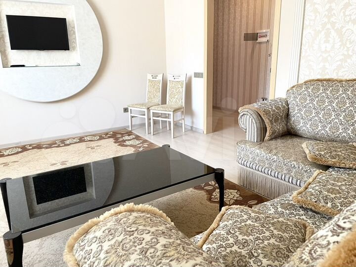 2-к. квартира, 70 м², 8/11 эт.