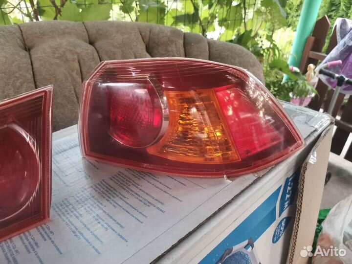 Задние фонари на mitsubishi lancer 10