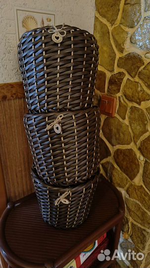 Кашпо и корзинки из искусственного ротанга