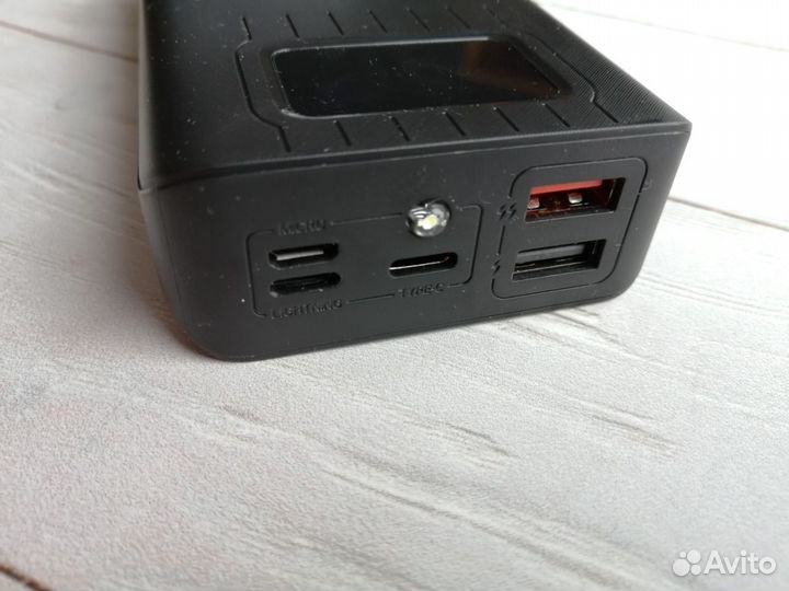 Портативное зарядное устройство (powerbank)