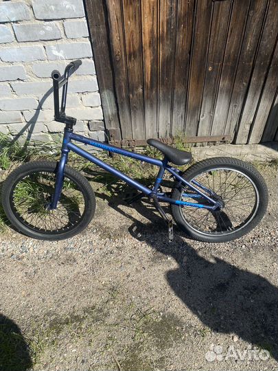 Трюковой велосипед BMX