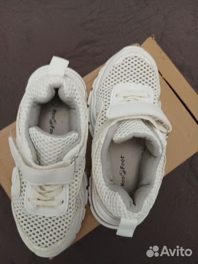 Кроссовки для девочки