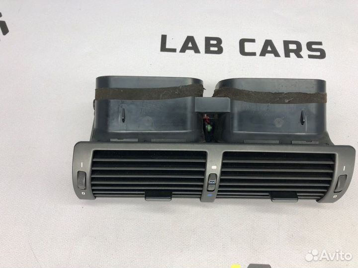 Дефлектор воздушный центральный Bmw X5 E53 M54