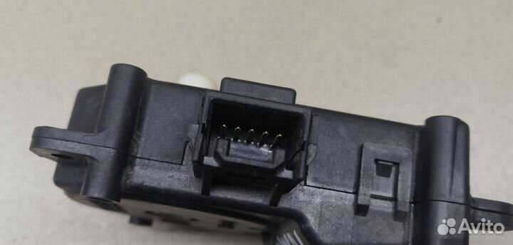 Моторчик заслонки отопителя Land Cruiser (150) -Pr