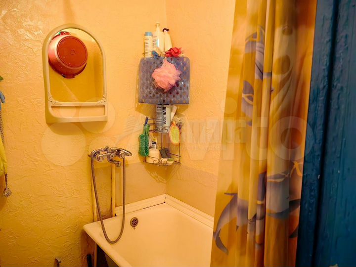 Комната 15 м² в 3-к., 1/5 эт.