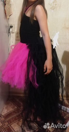 Платье на девочку 146