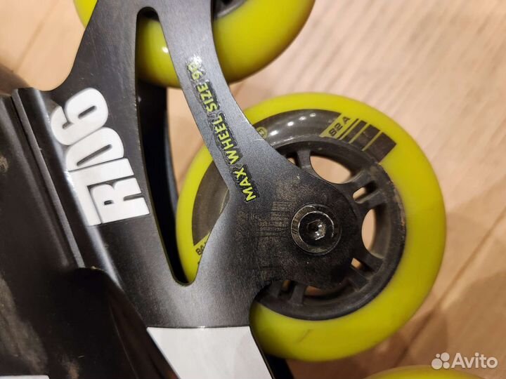 Мужские роликовые коньки Reaction R706M44EU