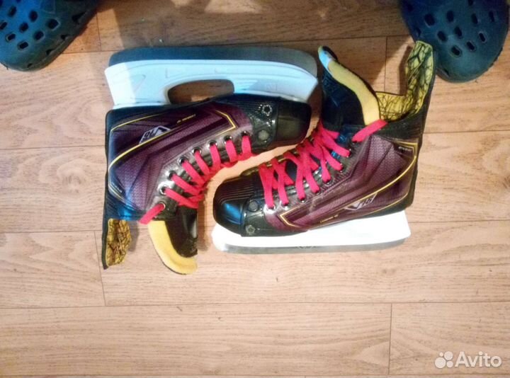 Коньки хоккейные v76 5EE