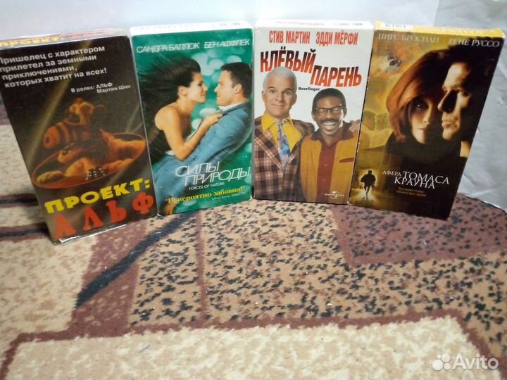 Видеокассеты VHS и DVD диски