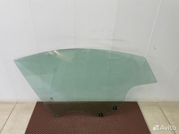 Стекло двери переднее правое LADA X-Ray Cross