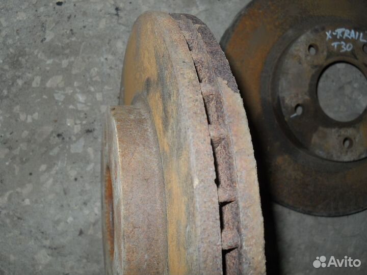 T30 Диски тормозные передние Nissan