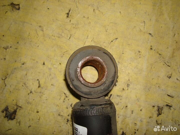 Стойка Toyota Prius NHW20 (Заднее Правое)