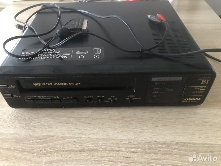 Видеомагнитофон toshiba