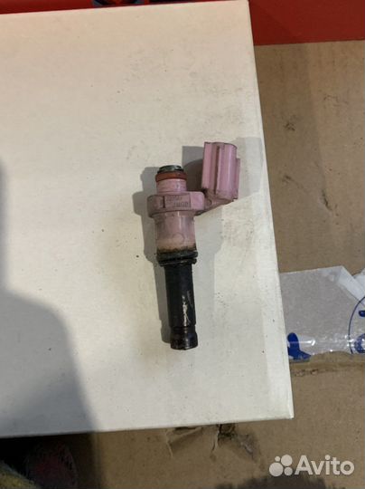 Форсунка топливная Lexus GS 350