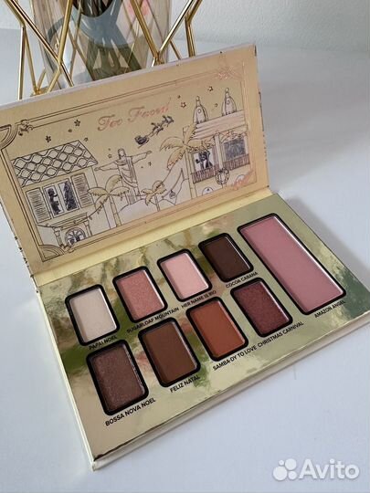 Палетка теней too faced