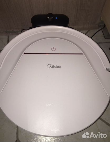 Робот пылесос midea VCR03W