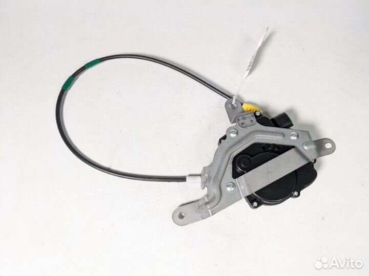 Активатор замка двери задний правый Nissan Serena