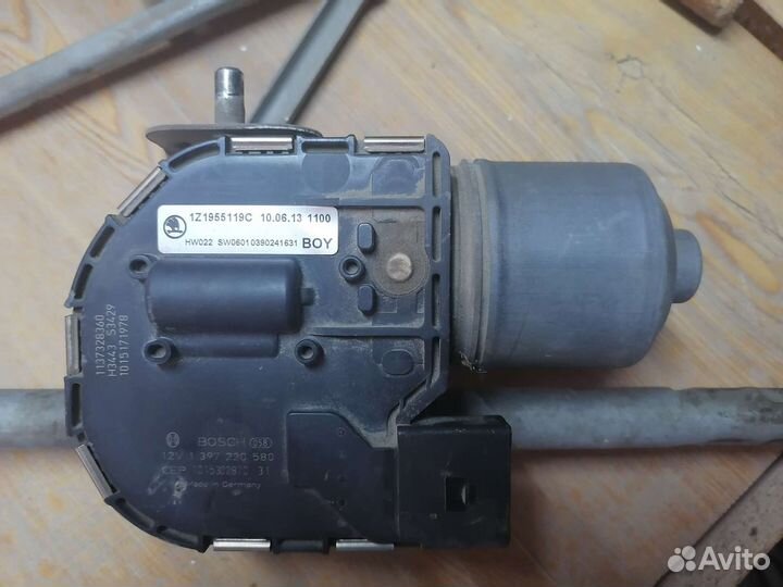 Мотор стеклоочистителя Skoda Octavia A5