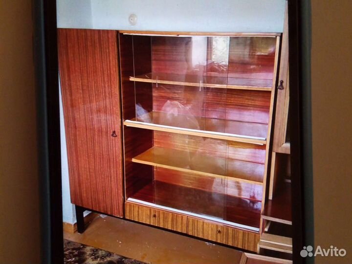 Сервант времен СССР