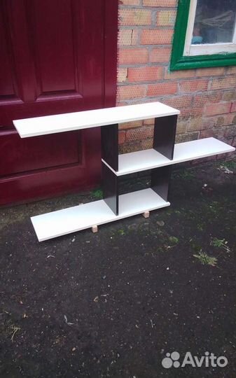 Полка настенная, для книг, игрушек, сувениров