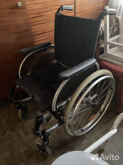 Коляска инвалидная