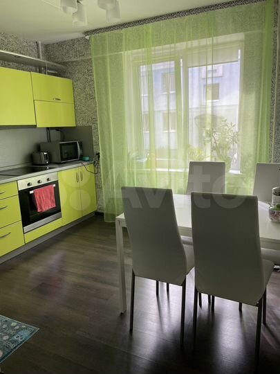 3-к. квартира, 65 м², 1/3 эт.