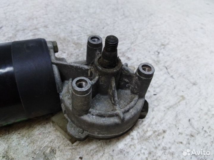 Моторчик стеклоочистителя передний