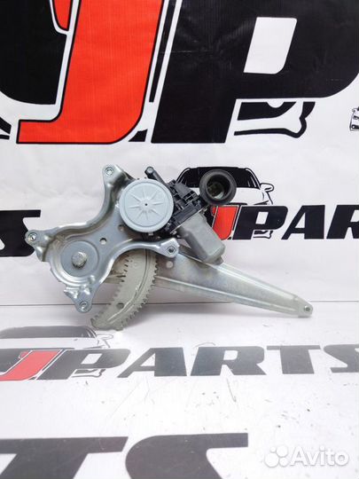 Стеклоподъемник двери задней левой Toyota RAV4 40