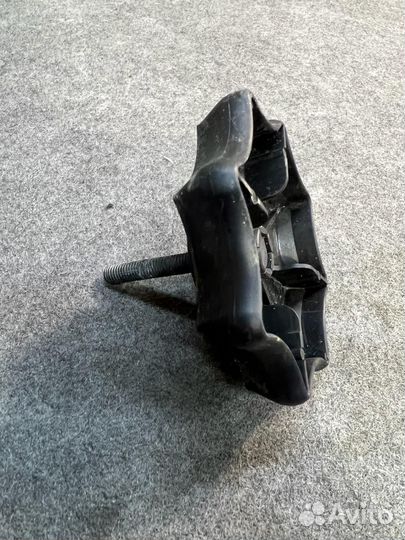 Крепление запасного колеса Фольксваген Поло седан