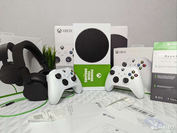Xbox series s + Аксессуары + Game Pass