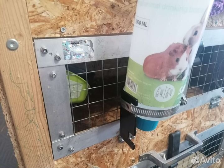 Крепление для поильника в клетку/вольер