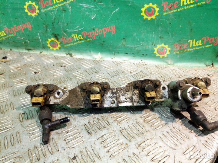 Рампа топливная Ford Mondeo 1 лифтбек