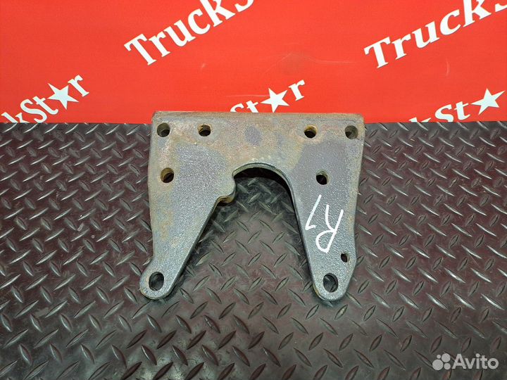 Кронштейн передней пневморессоры