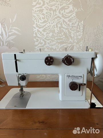 Швейная машинка чайка 143