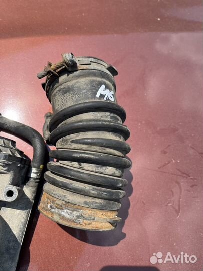 Воздушный патрбок mazda 6 1.8gg