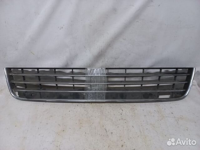 Решетка в бампер VW Touareg (NF) II (2010–2014)