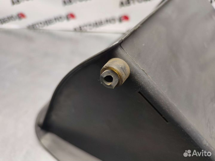 Бардачок пассажирский Mitsubishi Lancer 7 (CB1A)