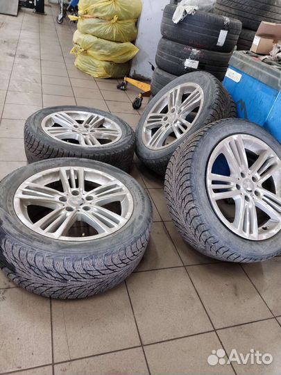 Nokian Tyres Hakkapeliitta R2 245/50 R18 100R