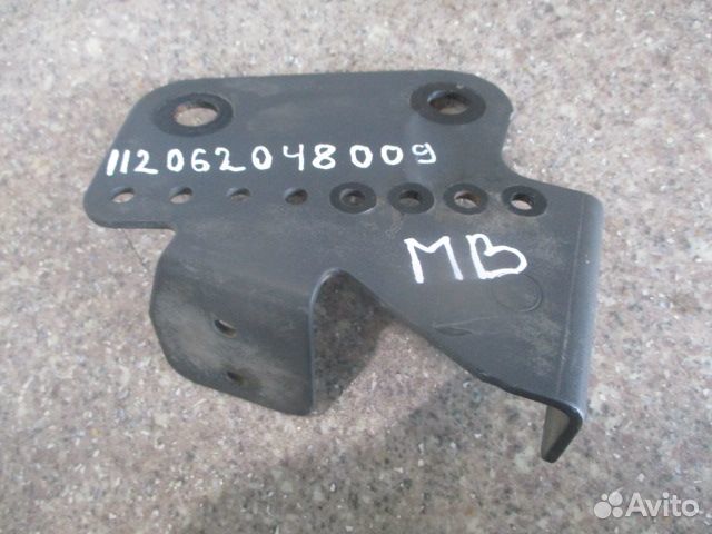 Кронштейн осушителя Mercedes-Benz A9304292368