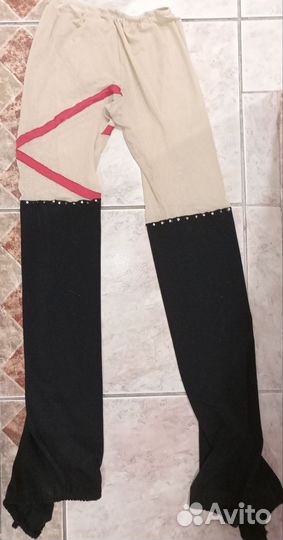 Костюм для выступлений по фигурному катанию